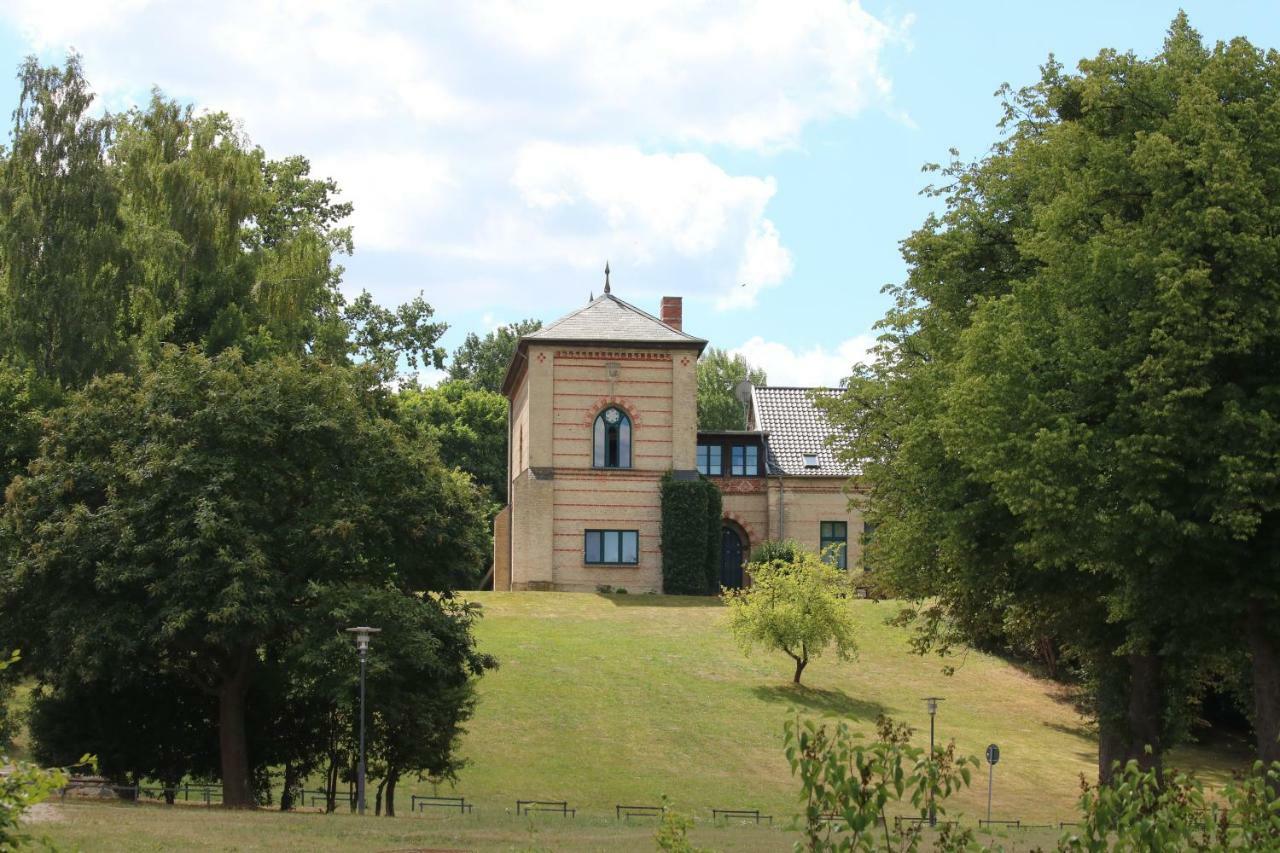 Historisches Gebaeude " Rentmeisteramt" Basedow Basedow  Екстериор снимка